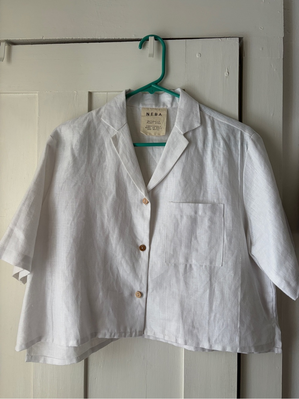 House of Neba cropped linen button up blouse, NEW